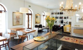 Hotel en granada con chimenea