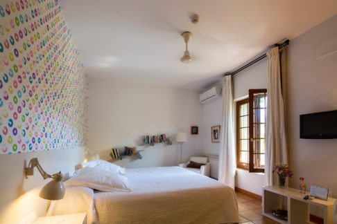 Granada Hotel La Almunia del Valle. Habitacion descanso en granada
